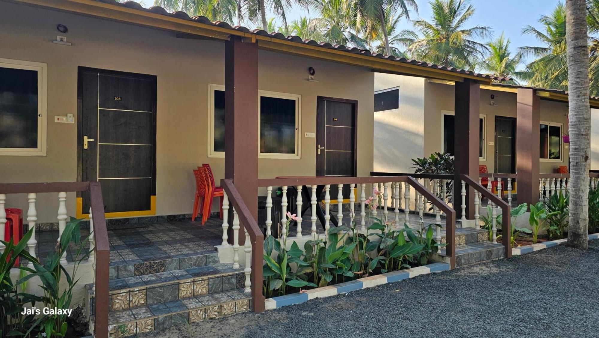 Coastline Beach Resort Perupalem Esterno foto