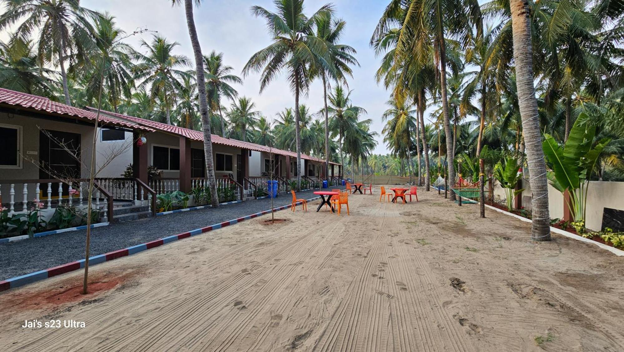 Coastline Beach Resort Perupalem Esterno foto
